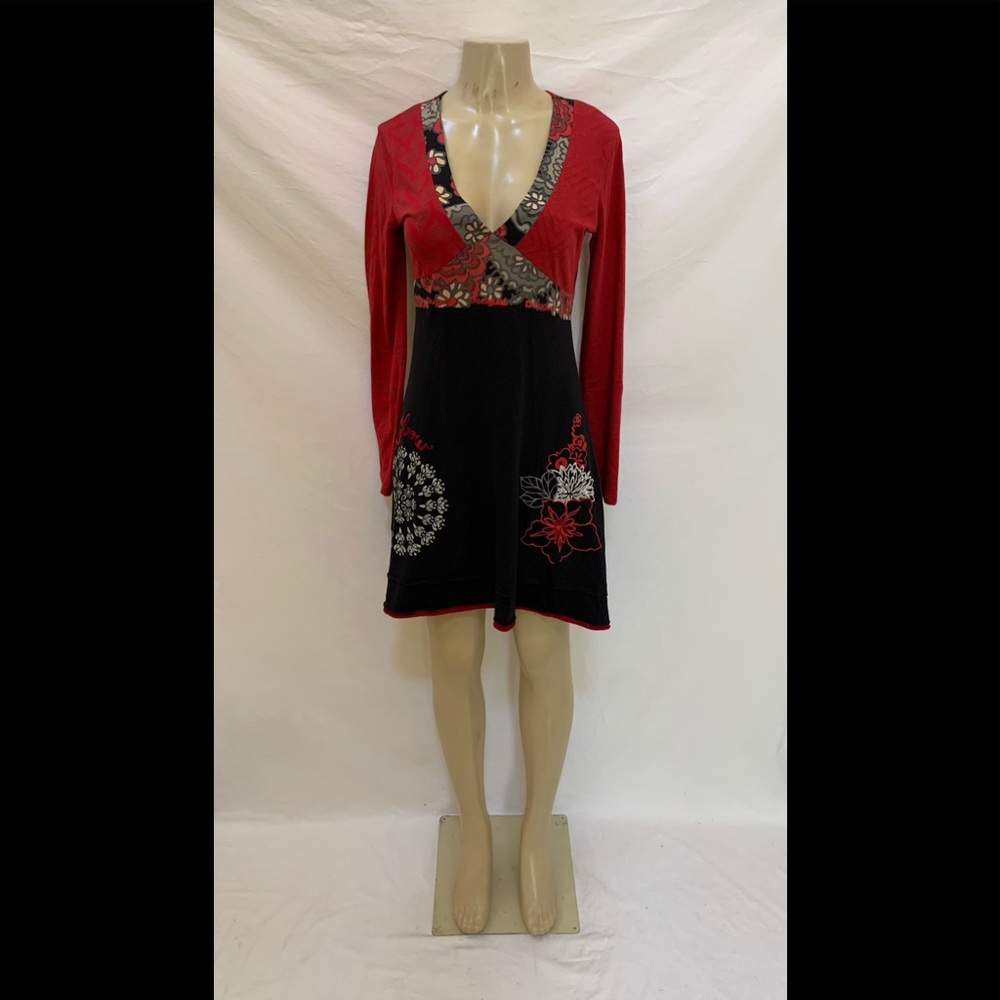 Desigual Size Small ? Long Sleeve Jersey Knit Dress With Floral Embroidery